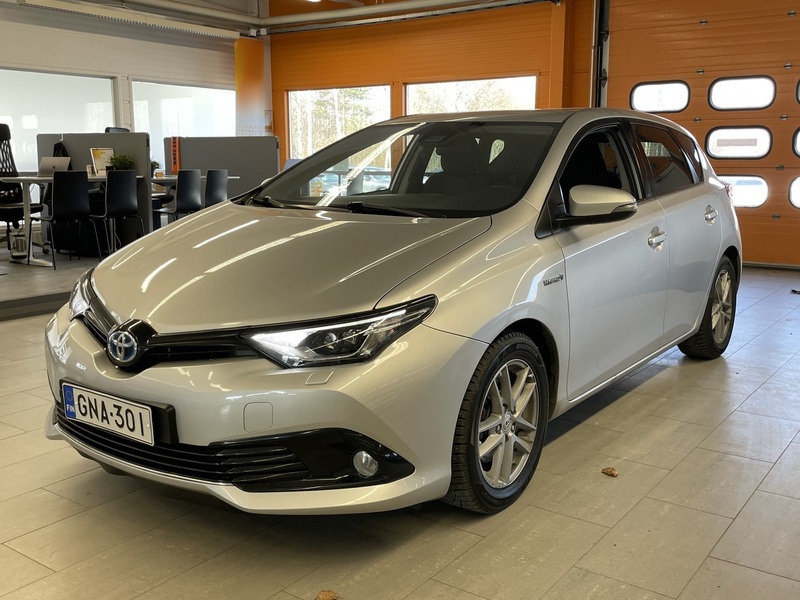 Toyota Auris vaihtoauto