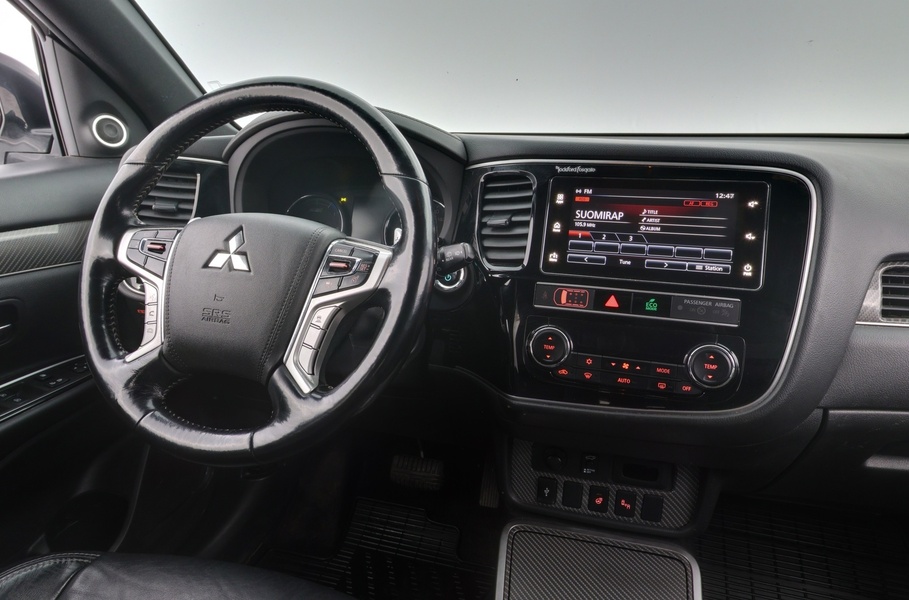 Mitsubishi Outlander PHEV vaihtoauto