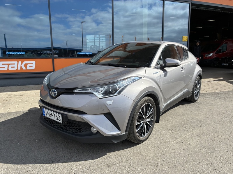 Toyota C-HR vaihtoauto