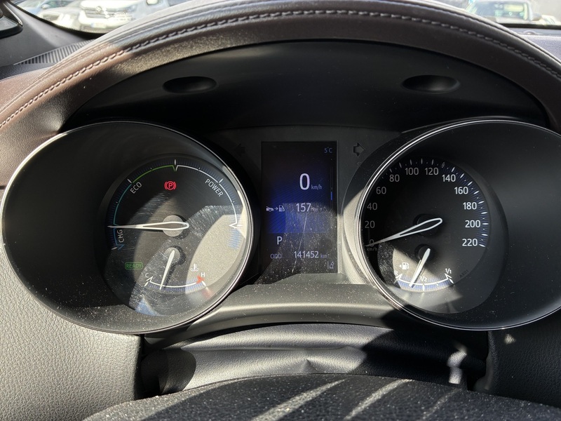 Toyota C-HR vaihtoauto