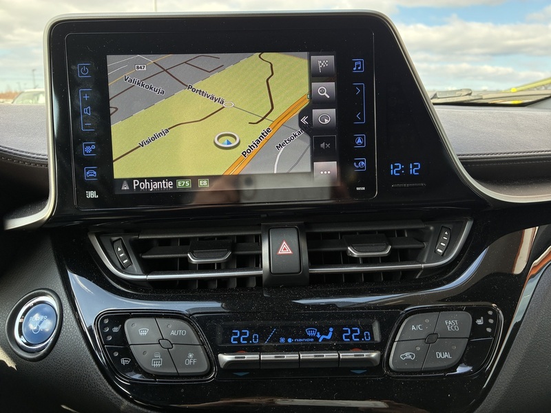 Toyota C-HR vaihtoauto