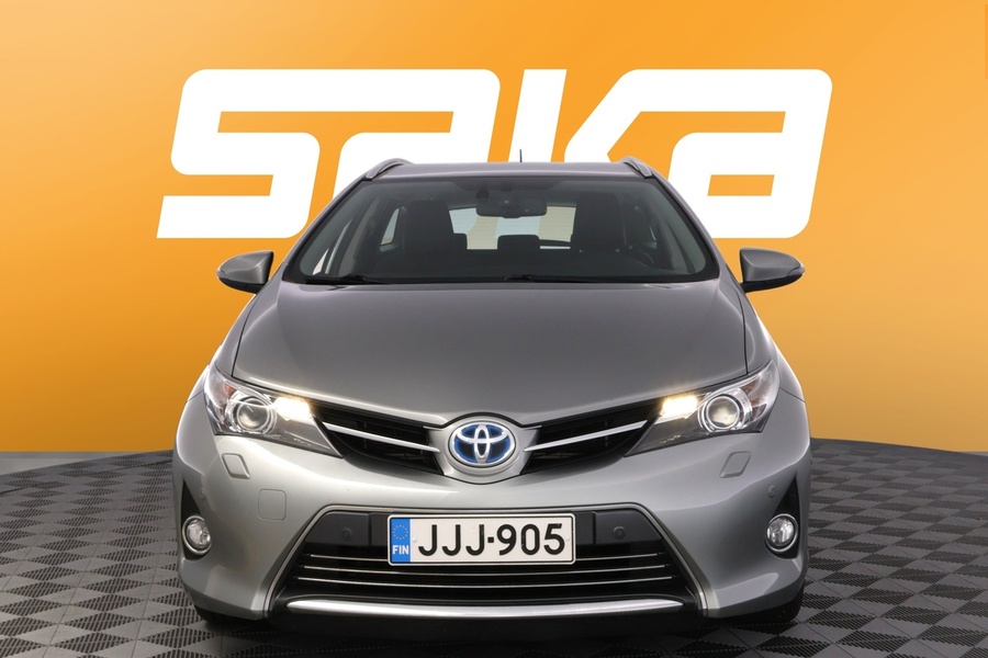 Toyota Auris vaihtoauto