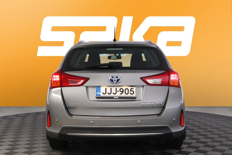 Toyota Auris vaihtoauto