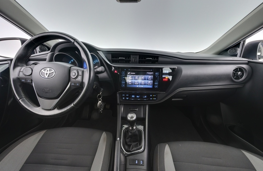 Toyota Auris vaihtoauto