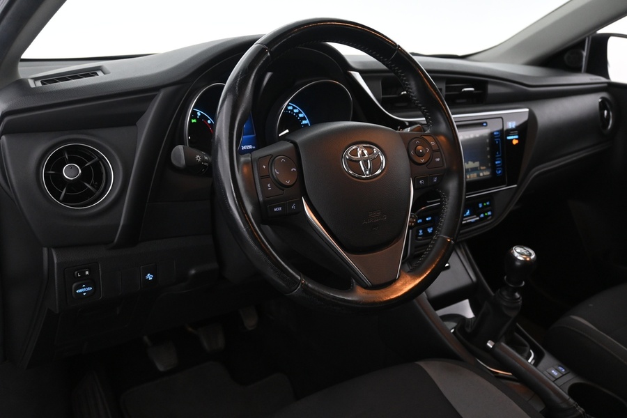 Toyota Auris vaihtoauto