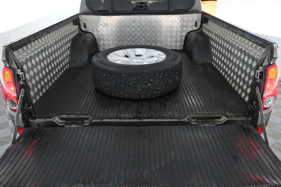 Mitsubishi L200 vaihtoauto