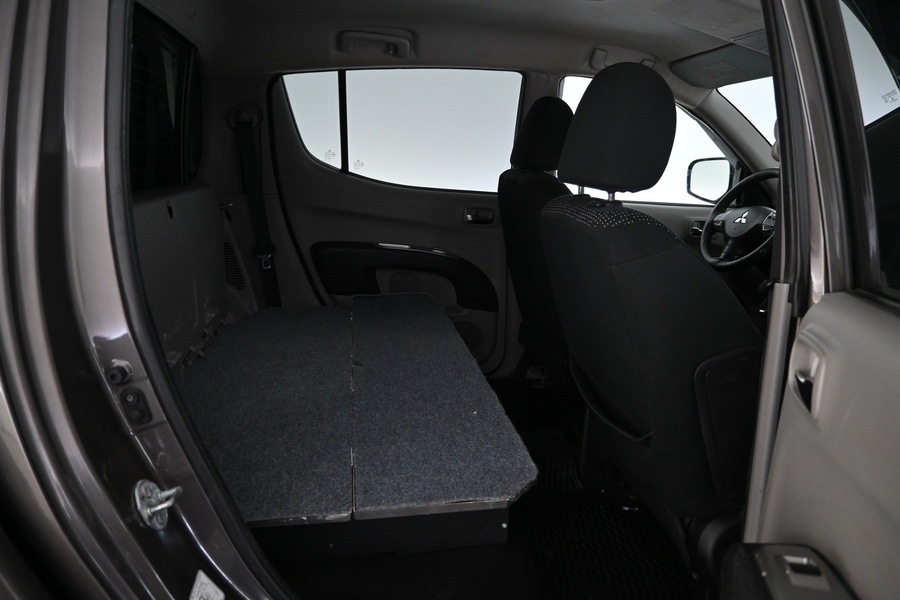 Mitsubishi L200 vaihtoauto