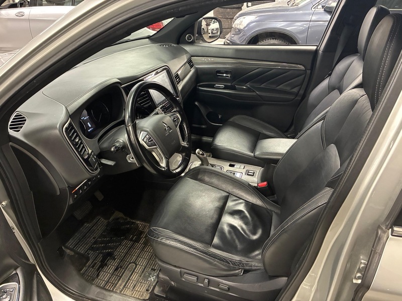 Mitsubishi Outlander vaihtoauto