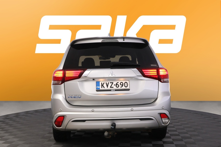 Mitsubishi Outlander PHEV vaihtoauto