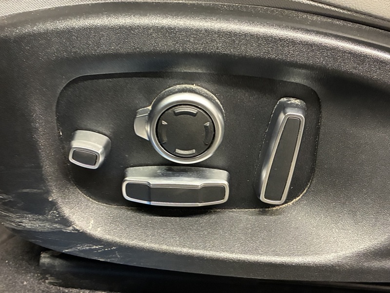 Jaguar E-PACE vaihtoauto