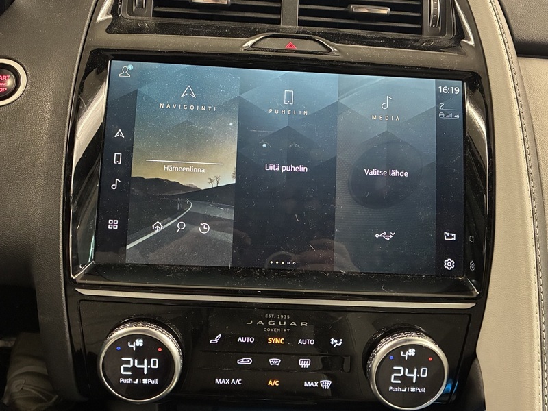 Jaguar E-PACE vaihtoauto