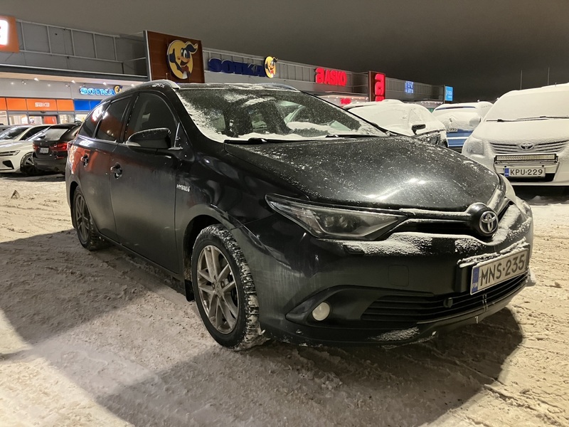 Toyota Auris vaihtoauto
