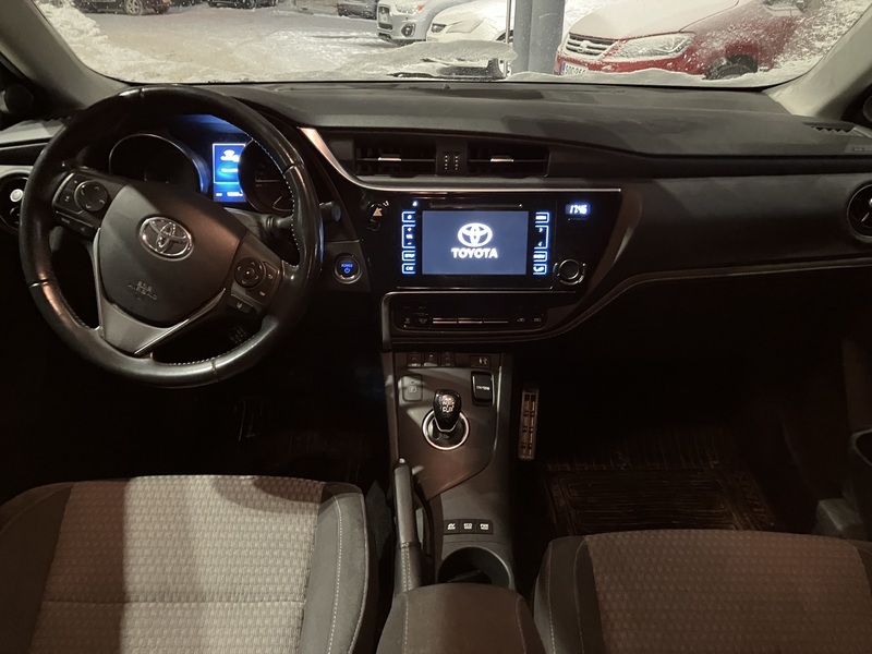 Toyota Auris vaihtoauto