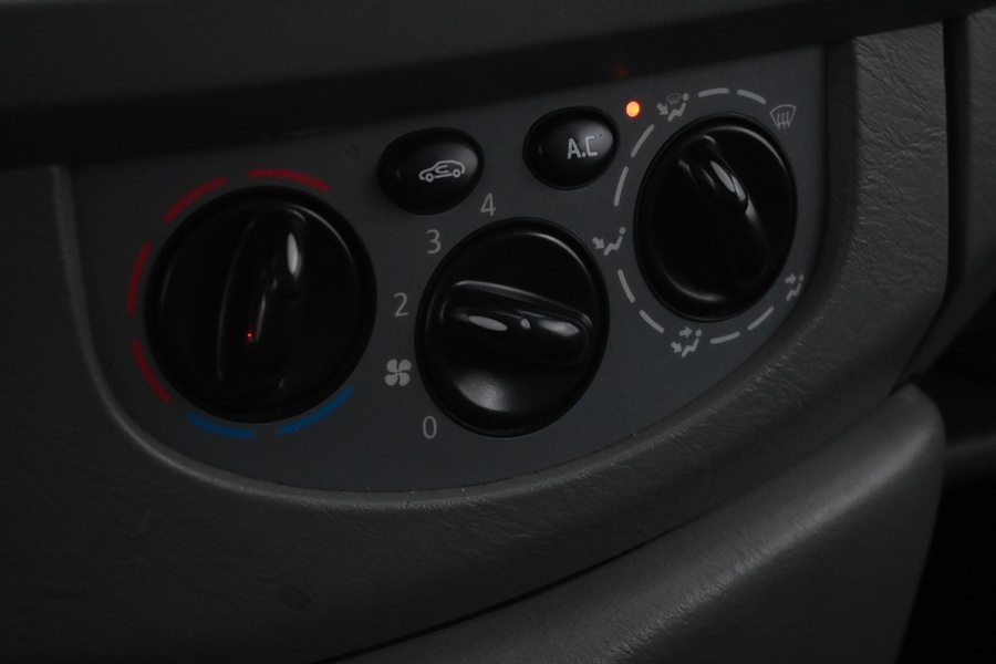 Opel Vivaro vaihtoauto