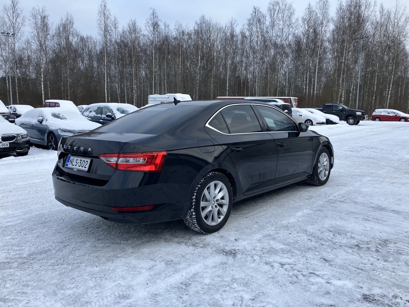 Skoda Superb vaihtoauto