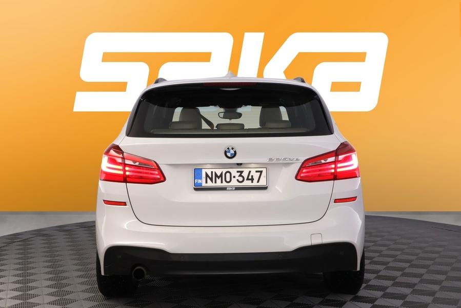 BMW 225 vaihtoauto
