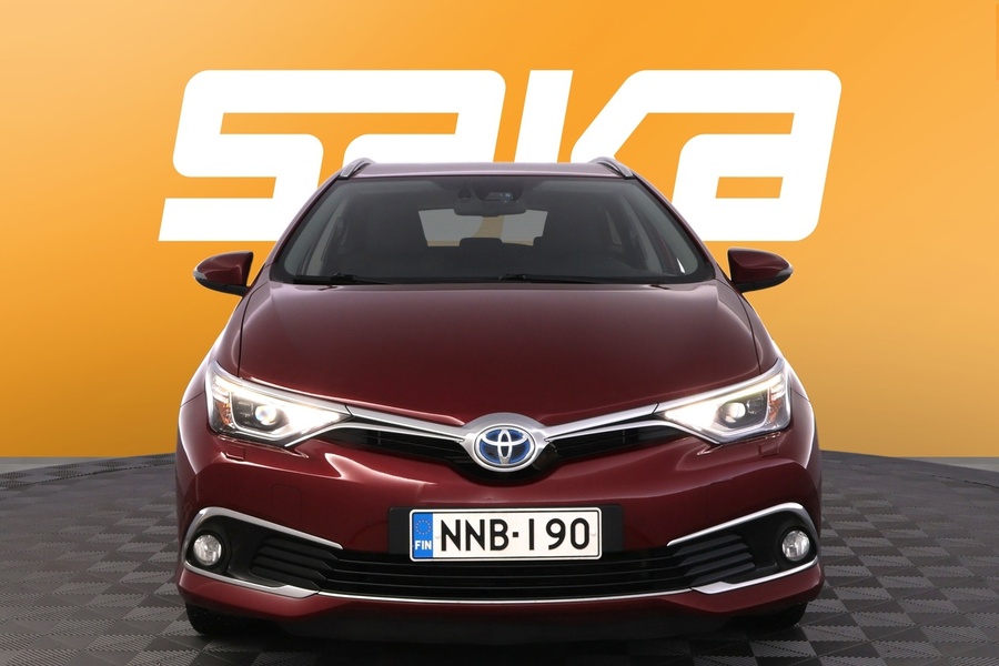 Toyota Auris vaihtoauto