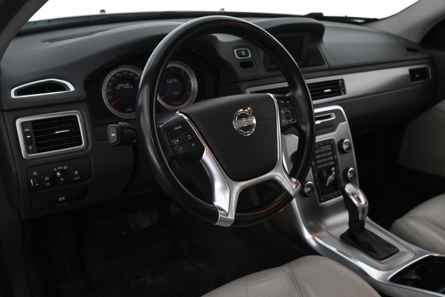 Volvo V70 vaihtoauto