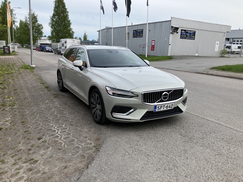 Volvo V60 vaihtoauto