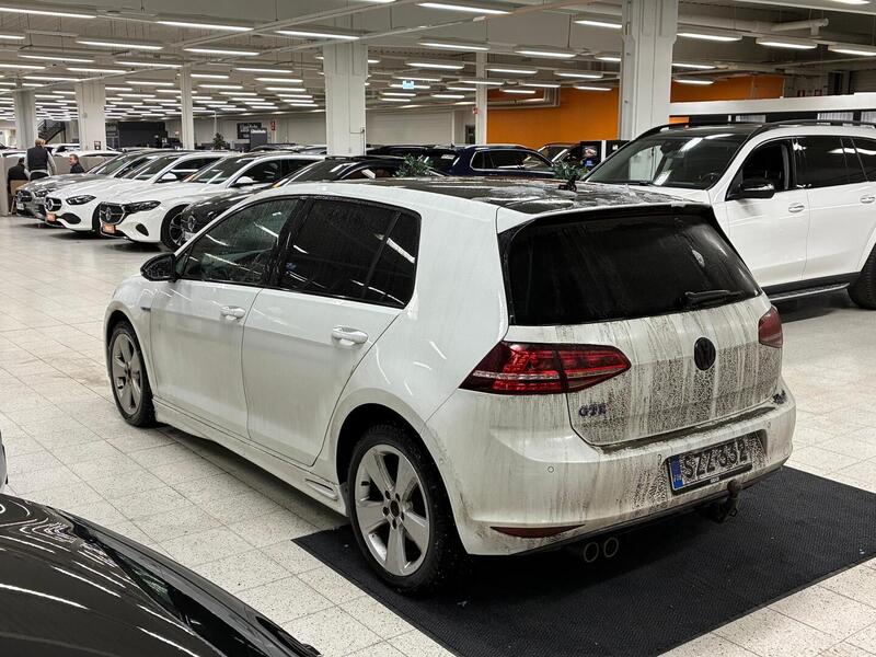 Volkswagen Golf vaihtoauto