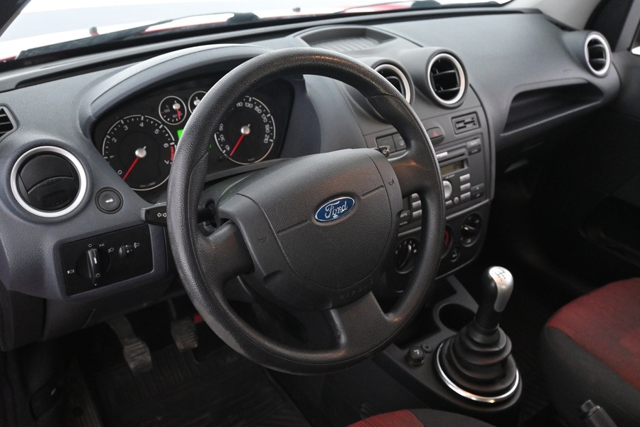 Ford Fiesta vaihtoauto