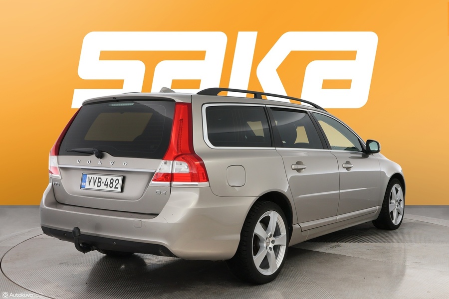 Volvo V70 vaihtoauto