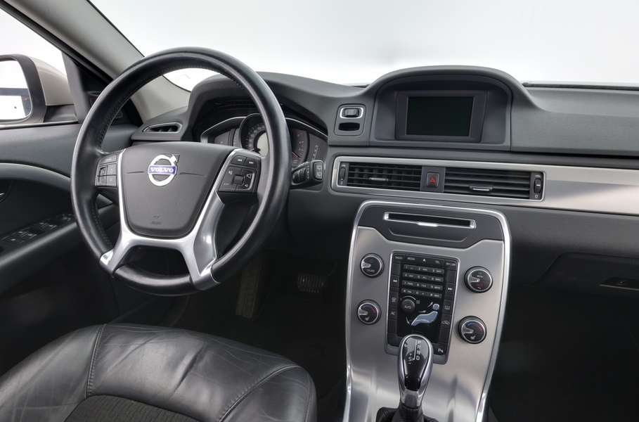 Volvo V70 vaihtoauto