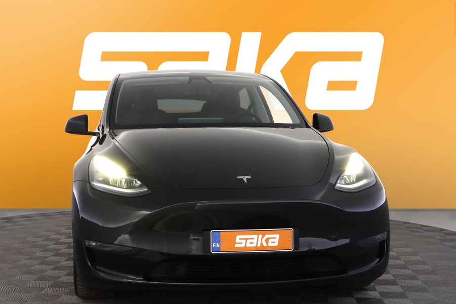 Tesla Model Y vaihtoauto