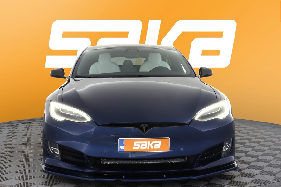 Tesla Model S vaihtoauto