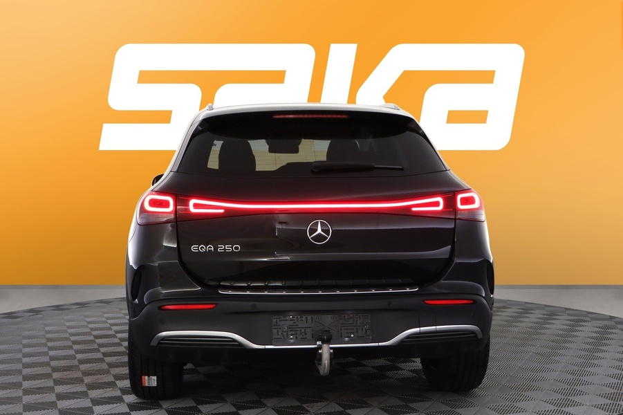Mercedes-Benz EQA vaihtoauto