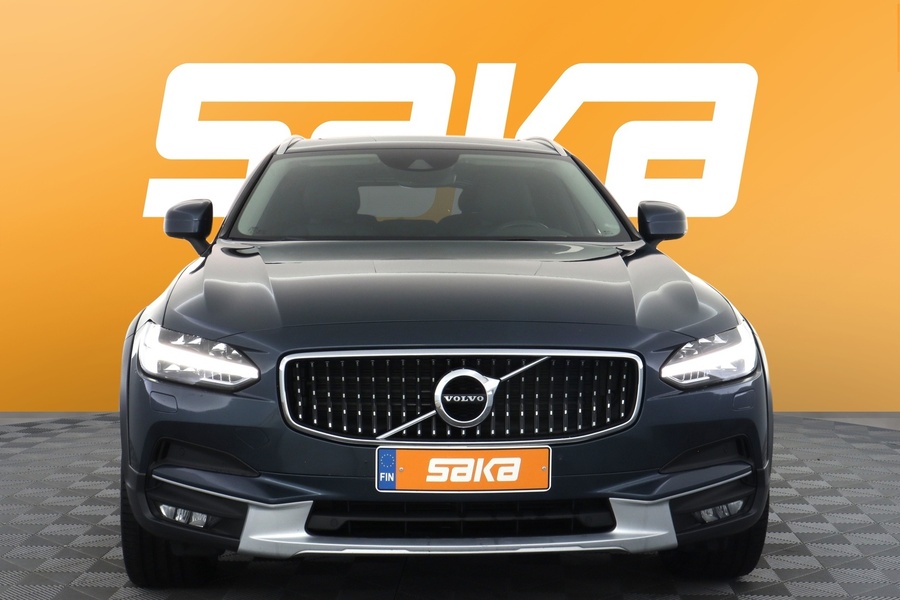 Volvo V90 Cross Country vaihtoauto