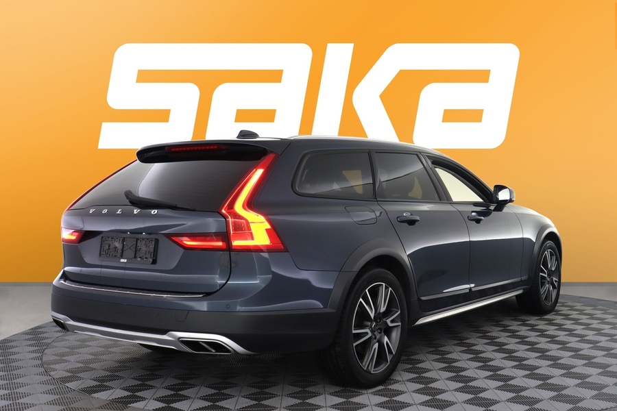 Volvo V90 Cross Country vaihtoauto