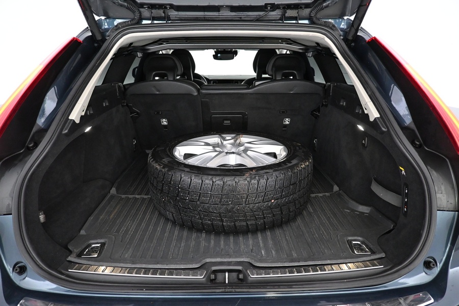 Volvo V90 Cross Country vaihtoauto