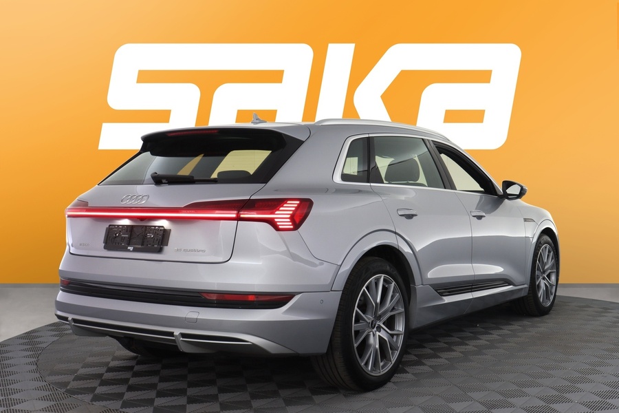 Audi e-tron vaihtoauto