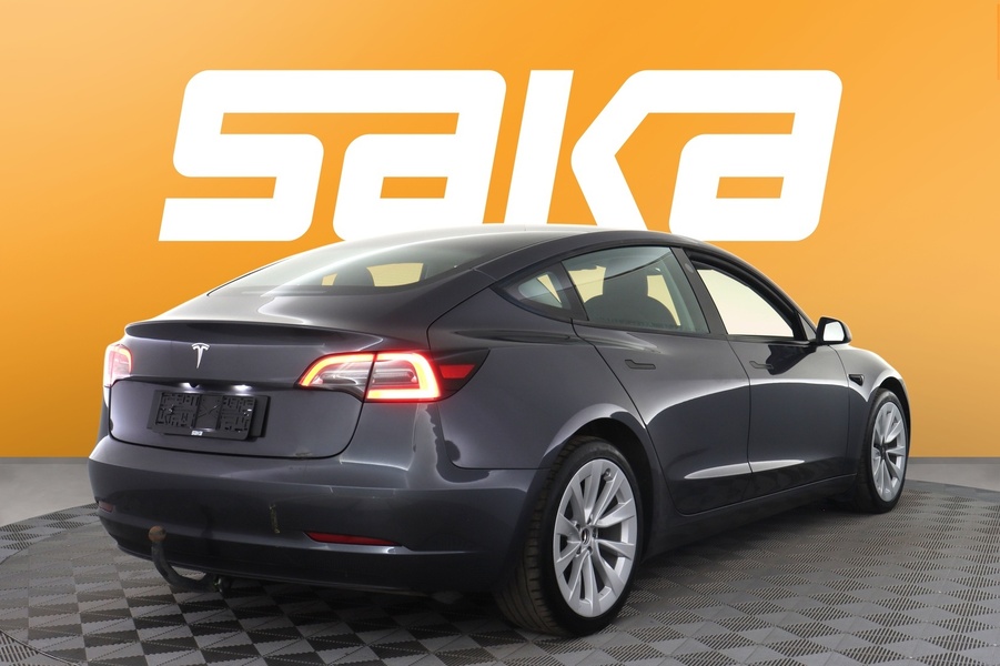 Tesla Model 3 vaihtoauto