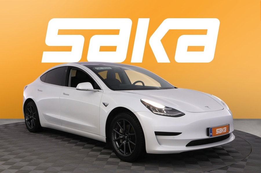 Tesla Model 3 vaihtoauto