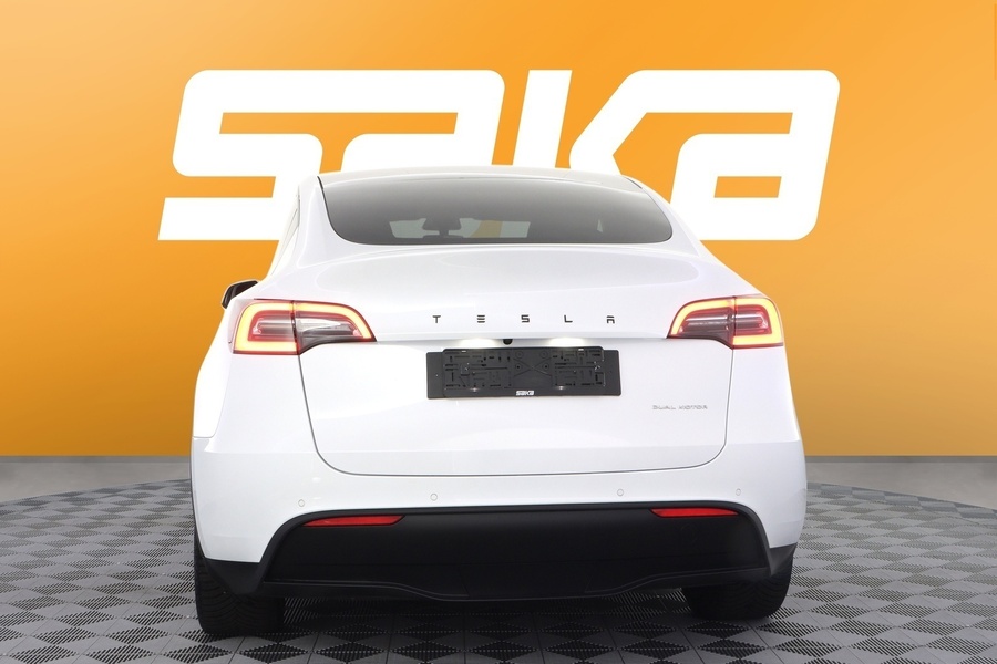 Tesla Model Y vaihtoauto