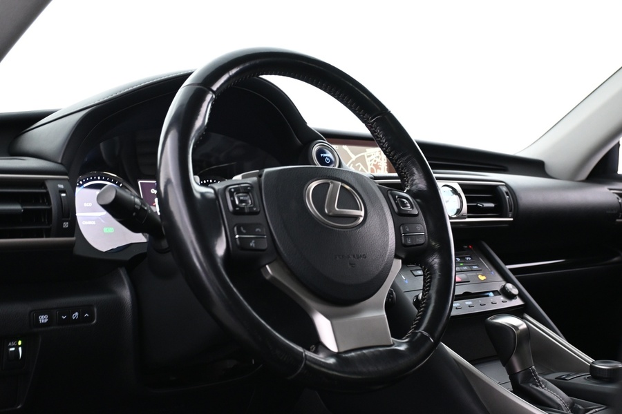 Lexus IS vaihtoauto