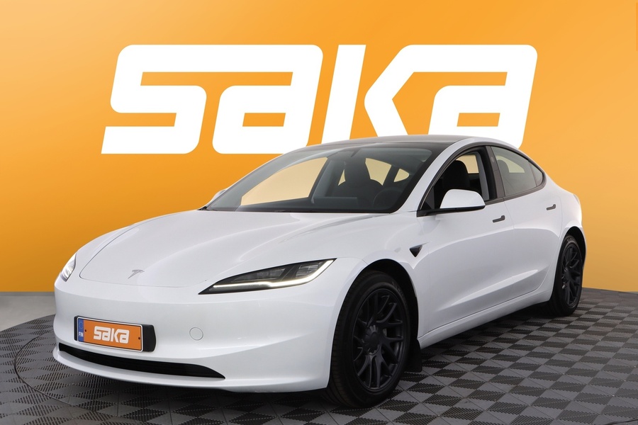 Tesla Model 3 vaihtoauto