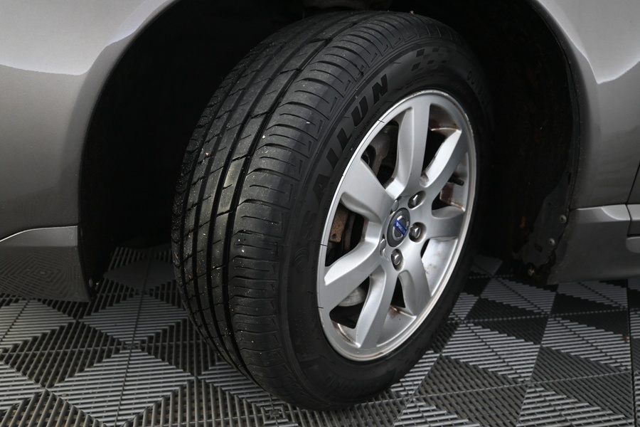 Volvo V70 vaihtoauto