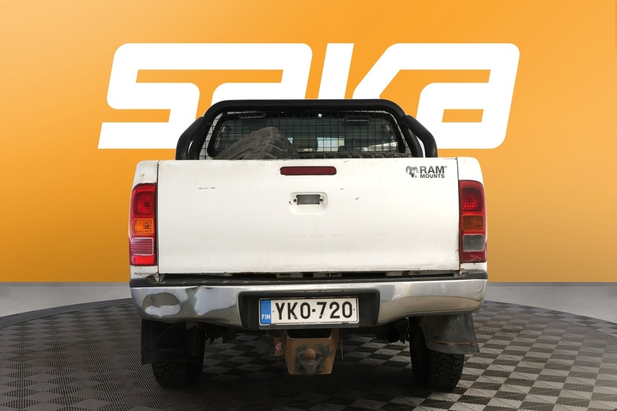 Toyota Hilux vaihtoauto