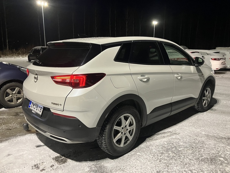 Opel Grandland X vaihtoauto