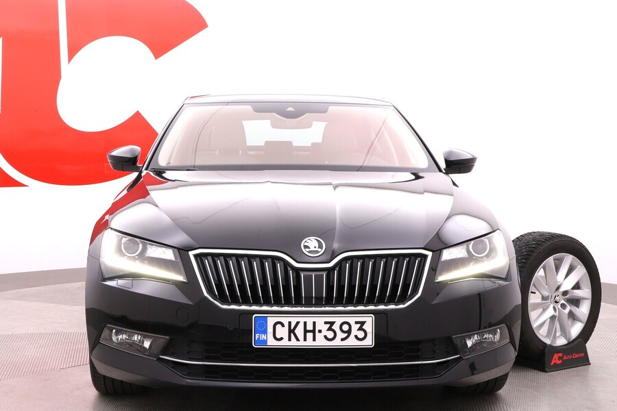 Skoda Superb vaihtoauto