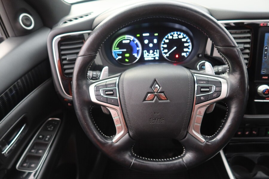 Mitsubishi Outlander PHEV vaihtoauto