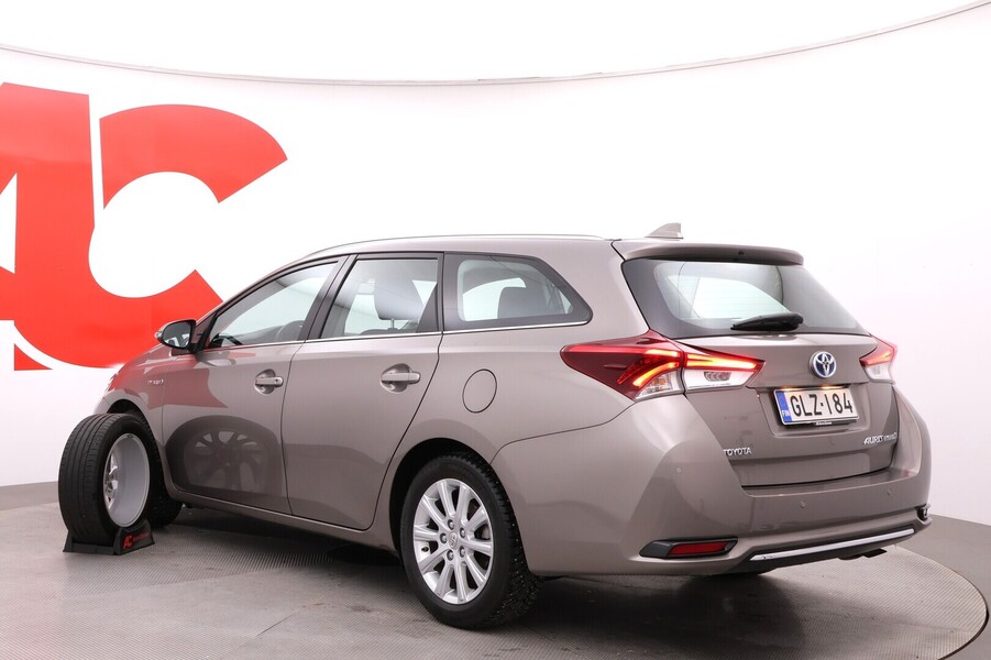 Toyota Auris vaihtoauto