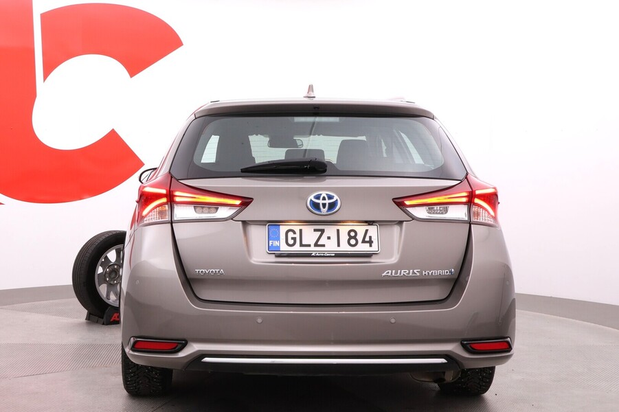 Toyota Auris vaihtoauto