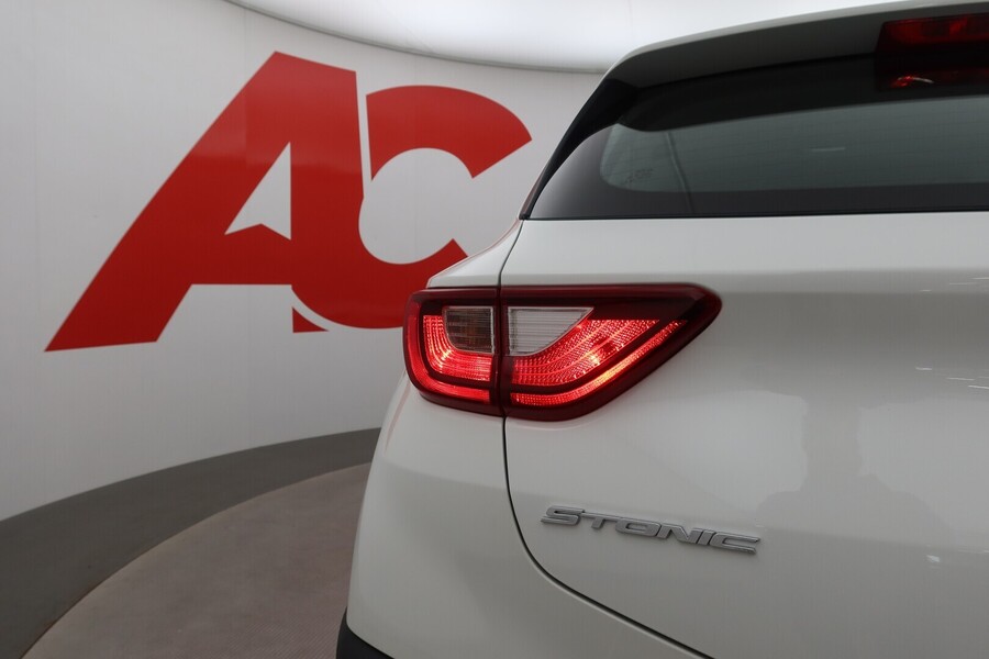 Kia Stonic vaihtoauto