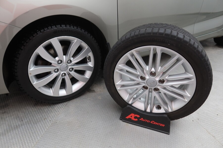 Kia Carens vaihtoauto