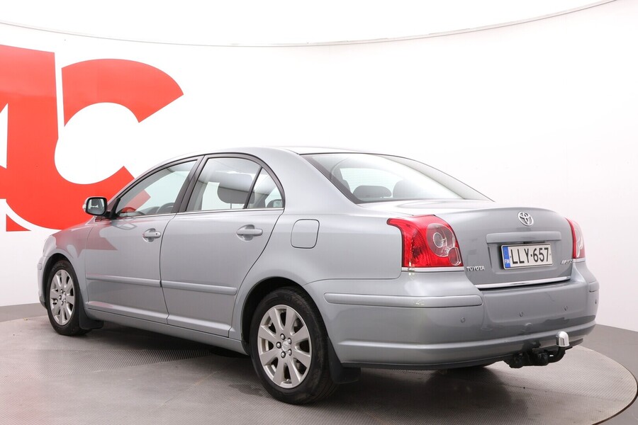 Toyota Avensis vaihtoauto