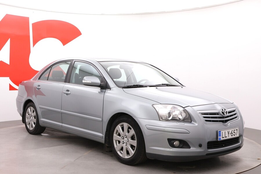 Toyota Avensis vaihtoauto